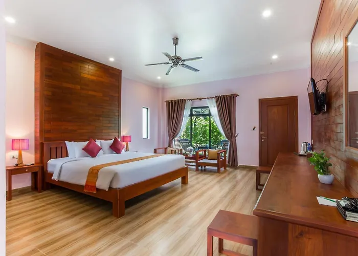 Phum Khnar Hotel 4*