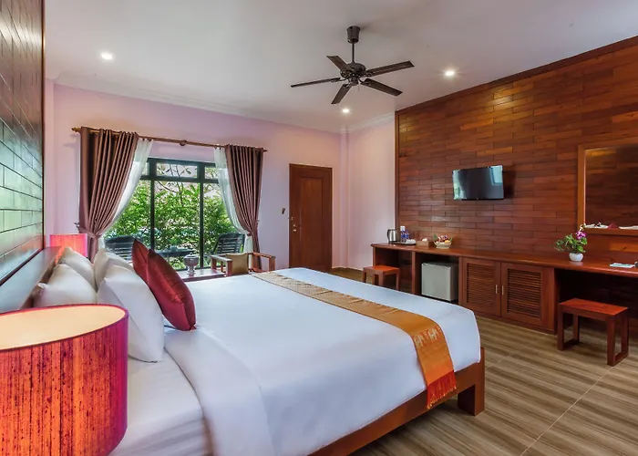 Hotel Phum Khnar 4*