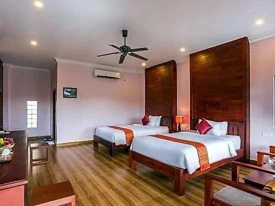 Hotel Phum Khnar 4*