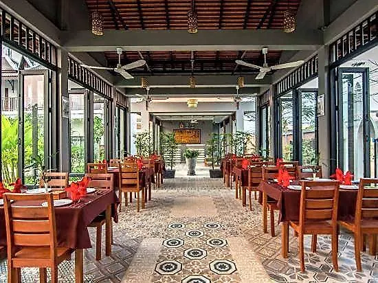 Phum Khnar Hotel 4*